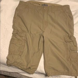 Urban pipeline cargo shorts
